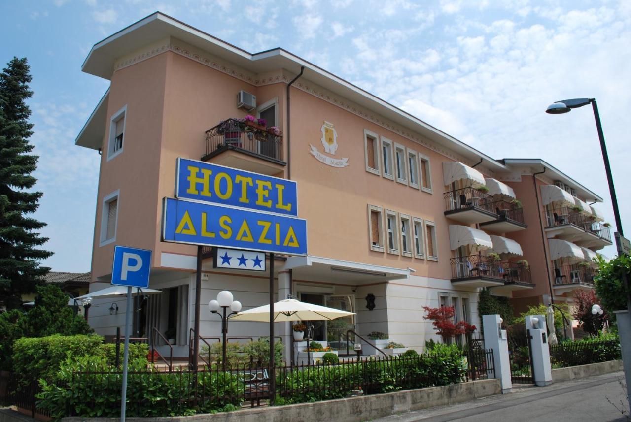 Hotel Alsazia Сірміоне Екстер'єр фото