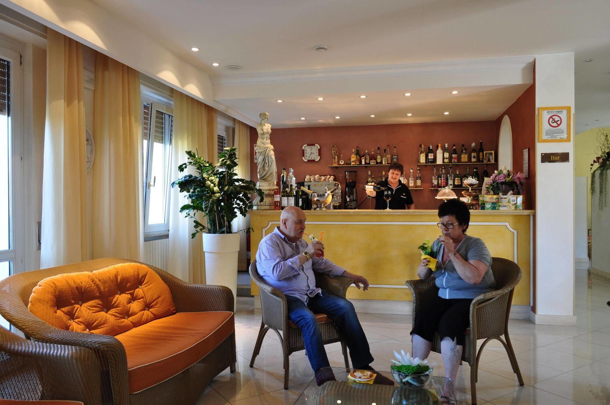 Hotel Alsazia Сірміоне Екстер'єр фото